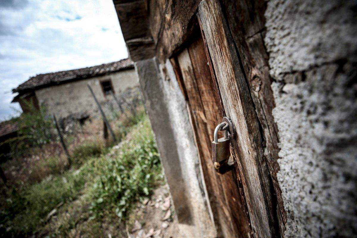Bursa'da terk ettikleri köye yıllar sonra geri döndüler