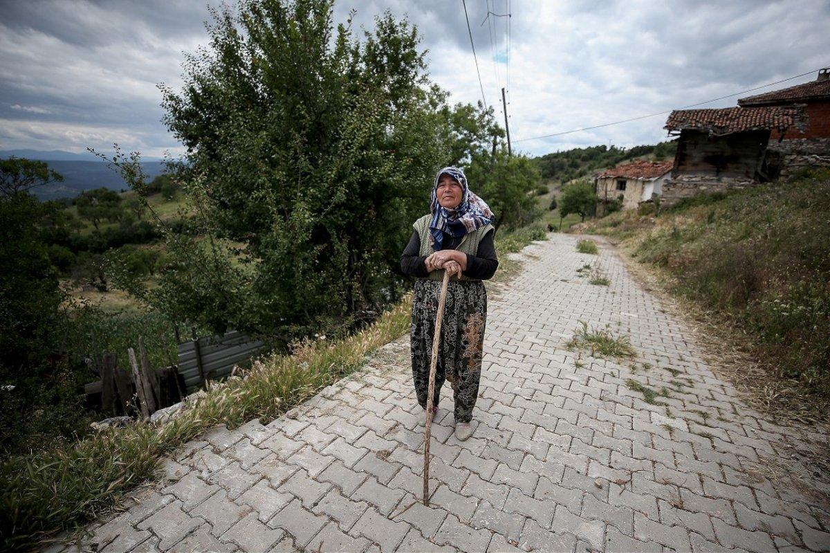 Bursa'da terk ettikleri köye yıllar sonra geri döndüler