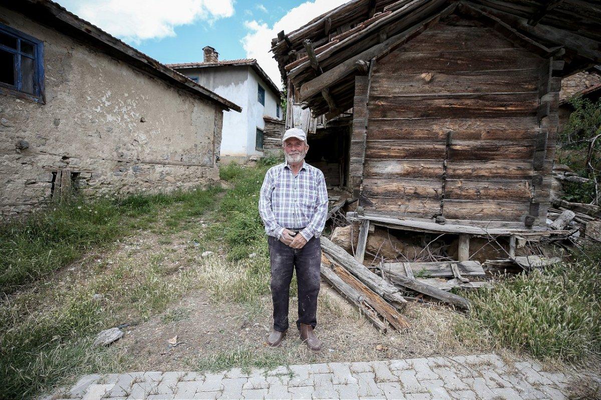 Bursa'da terk ettikleri köye yıllar sonra geri döndüler