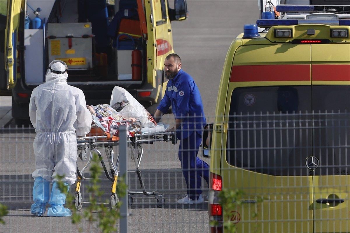 Moskova'da yapılan aşılama kampanyasında ödül araba