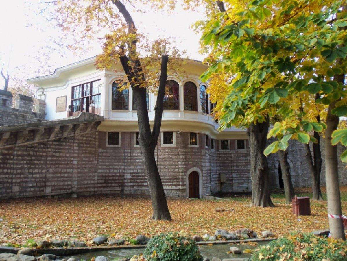 Ahmet Hamdi Tanpınar Edebiyat Müze Kütüphanesi