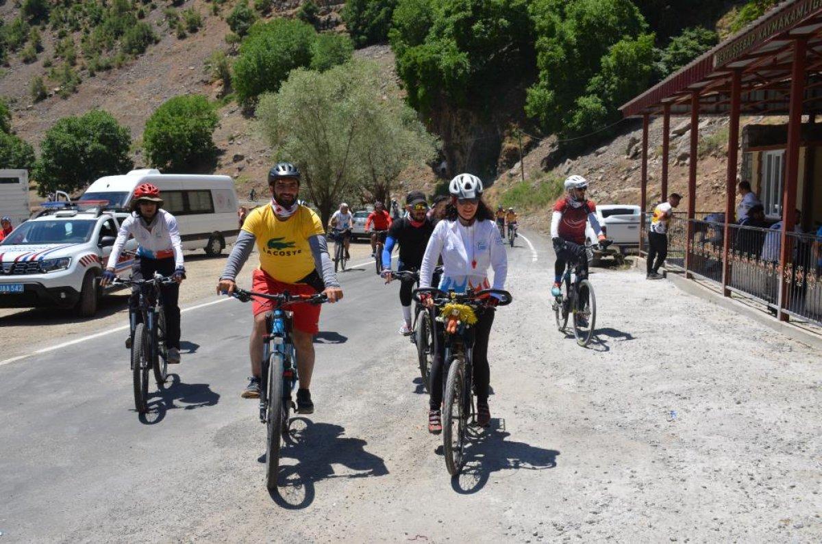 Şırnak terörden temizlendi, sporcular bisiklet sürdü