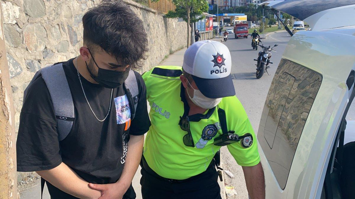 Kağıthane’de kız arkadaşıyla motosiklette yer değiştirdi