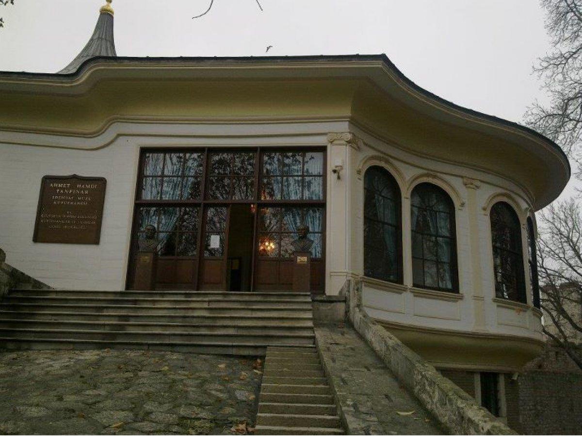 Ahmet Hamdi Tanpınar Edebiyat Müze Kütüphanesi
