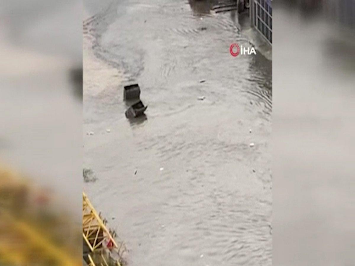 Ankara'da sel sonrası araçlar su altında kaldı