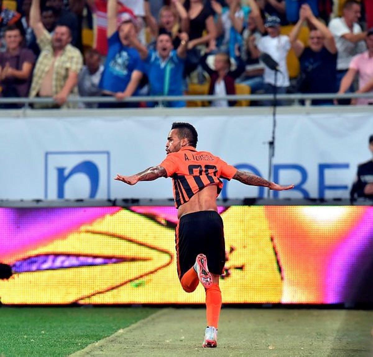 Alex Teixeira kimdir? Beşiktaş'ın ilgilendiği Brezilyalı Alex Teixeira'nın futbol kariyeri..