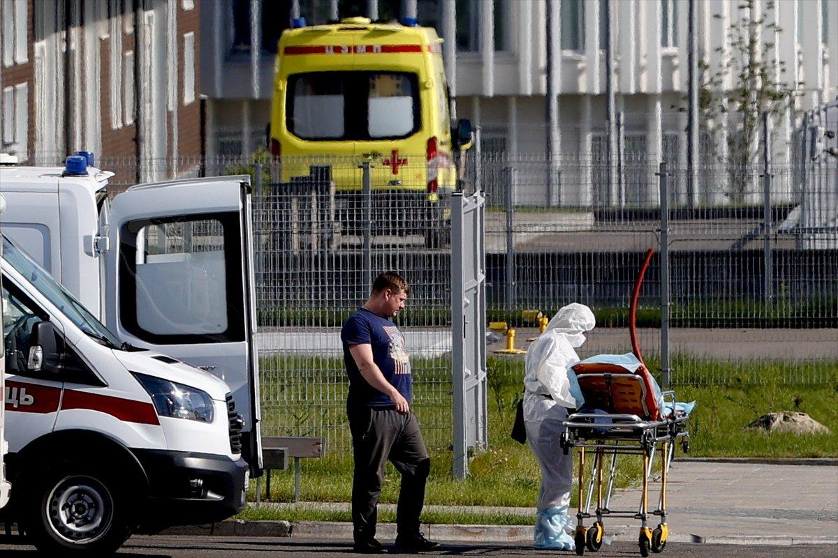 Moskova'da yapılan aşılama kampanyasında ödül araba