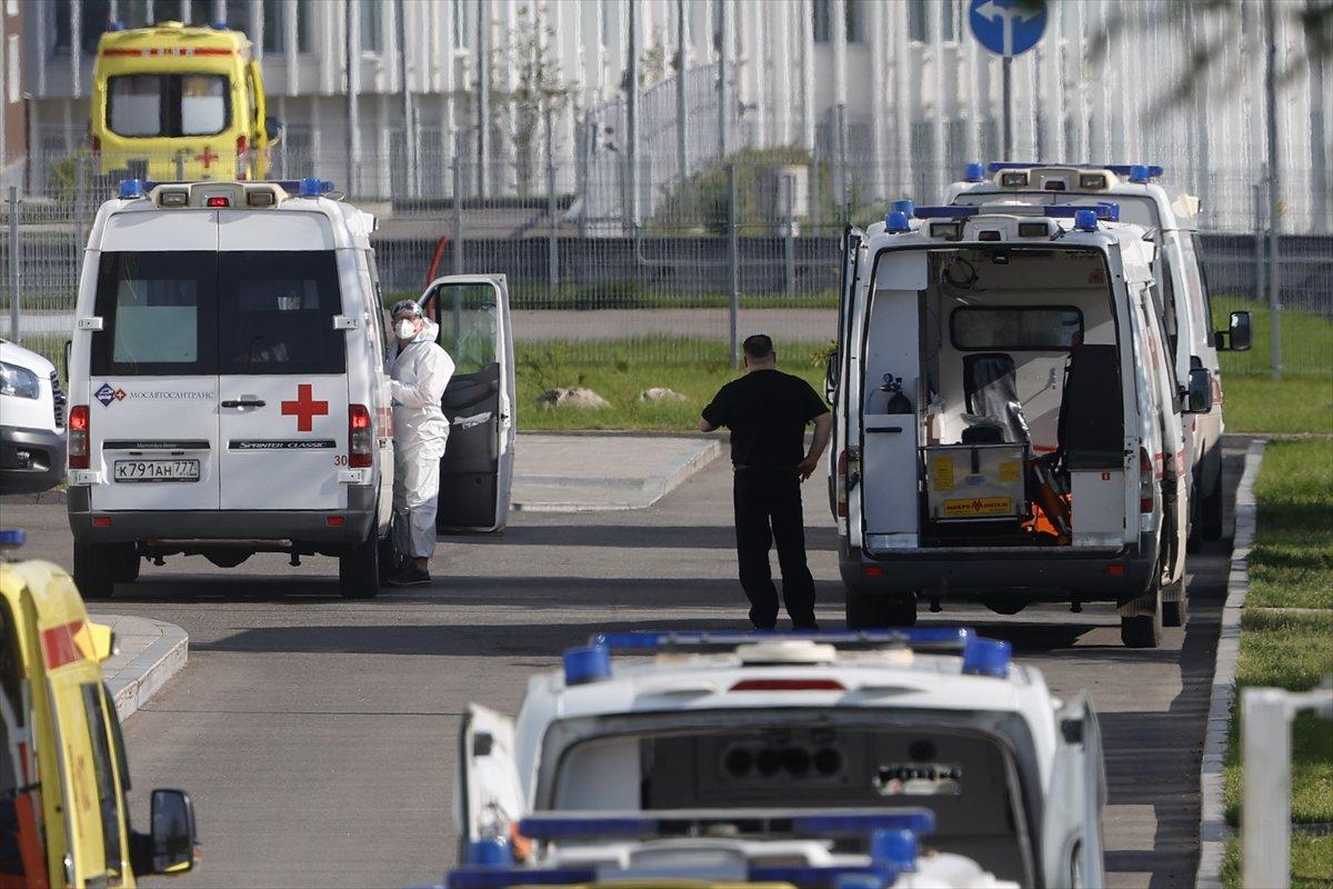 Moskova'da yapılan aşılama kampanyasında ödül araba