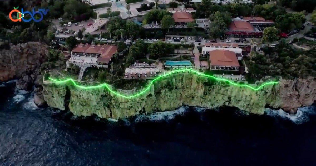 Antalya'da falezlerin 'pavyon'a benzetildiği proje iptal edildi