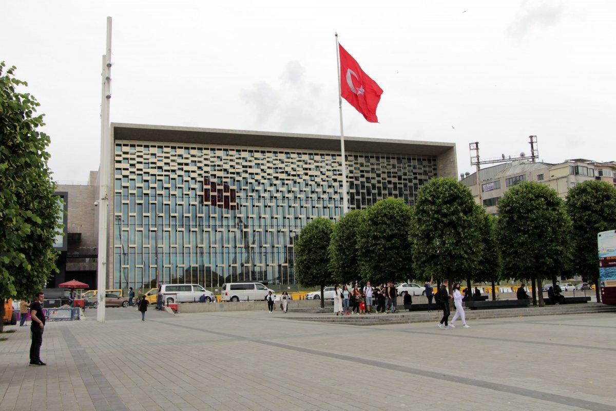 Atatürk Kültür Merkezi'nin ön cephesi ortaya çıktı