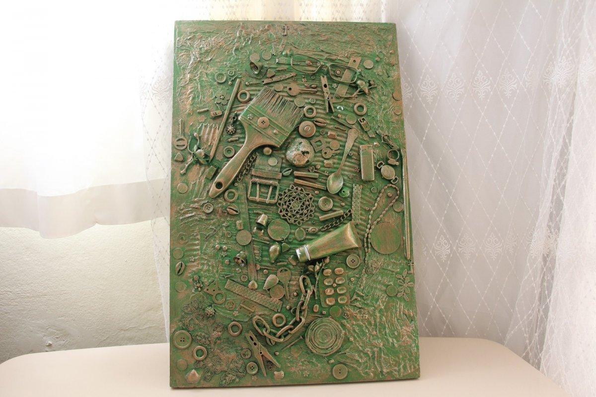 Mersin'de bulduğu tüm atıkları sanata dönüştürüyor