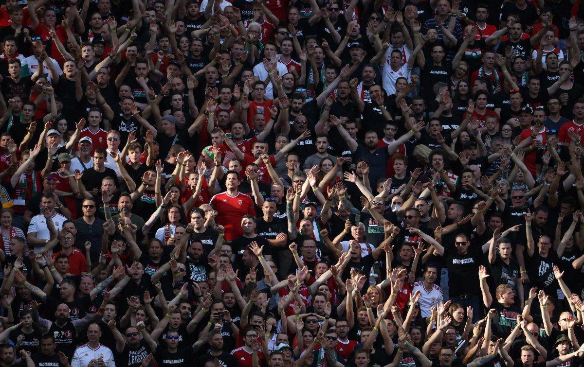 Macaristan-Portekiz maçında tribünlerde renkli görüntüler oluştu