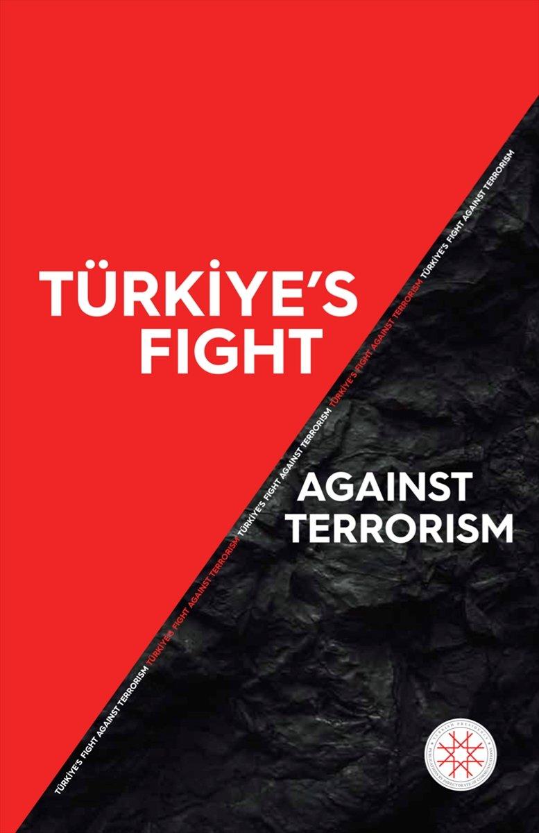 NATO Zirvesi'nde Cumhurbaşkanı Erdoğan, Biden'a kitap verdi