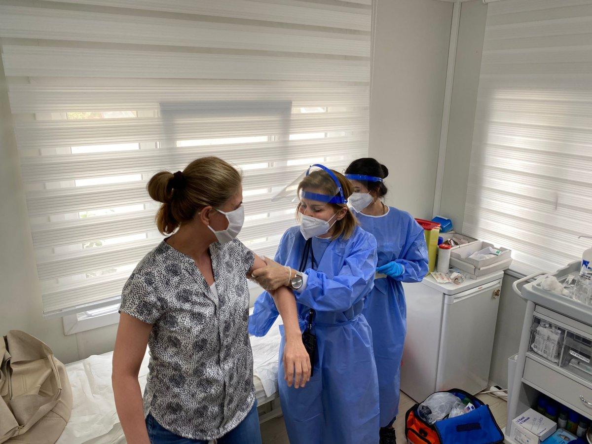 Ankara'da mobil sağlık ekipleri 'yerinde aşı' uygulamasını başlattı