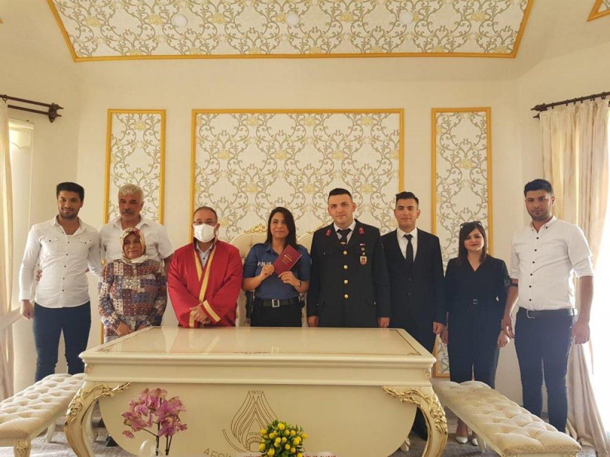 Kahramanmaraş'ta üniformalı nikah töreni