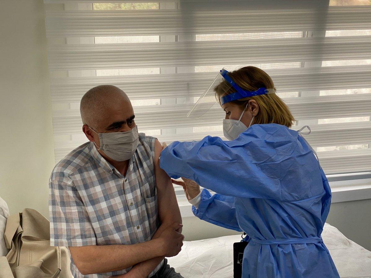 Ankara'da mobil sağlık ekipleri 'yerinde aşı' uygulamasını başlattı