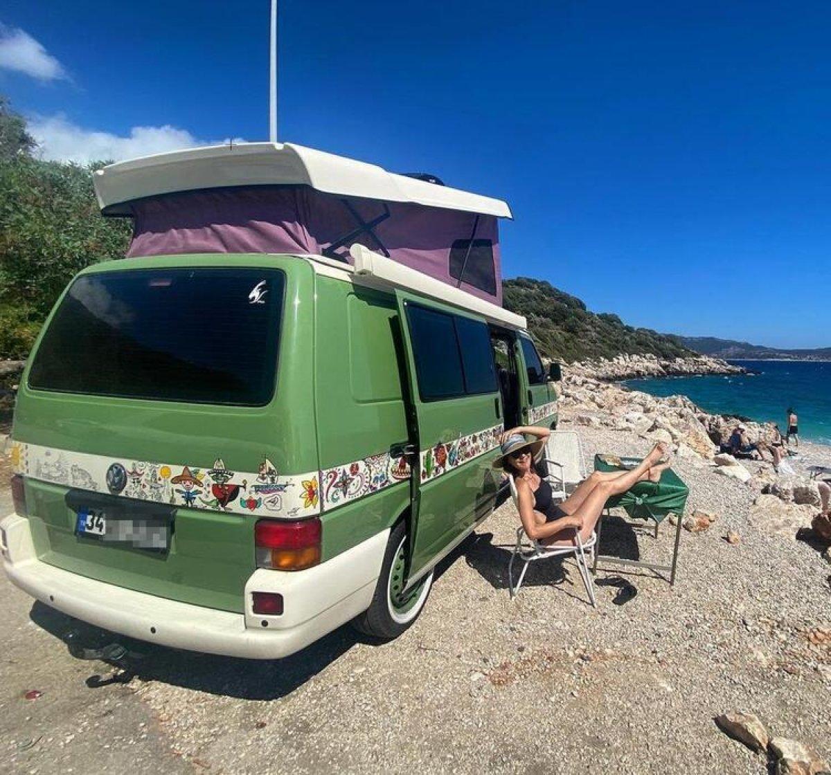 Şevval Sam, Prenses’le tatilde