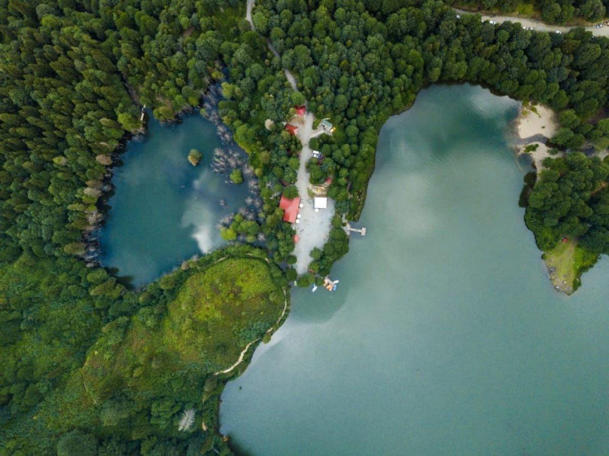 Borçka Karagöl Tabiat Parkı'na ziyaretçi akını