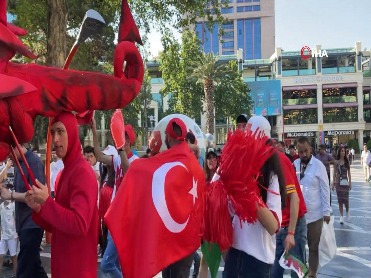 Bakü sokaklarında 'Mehter' coşkusu