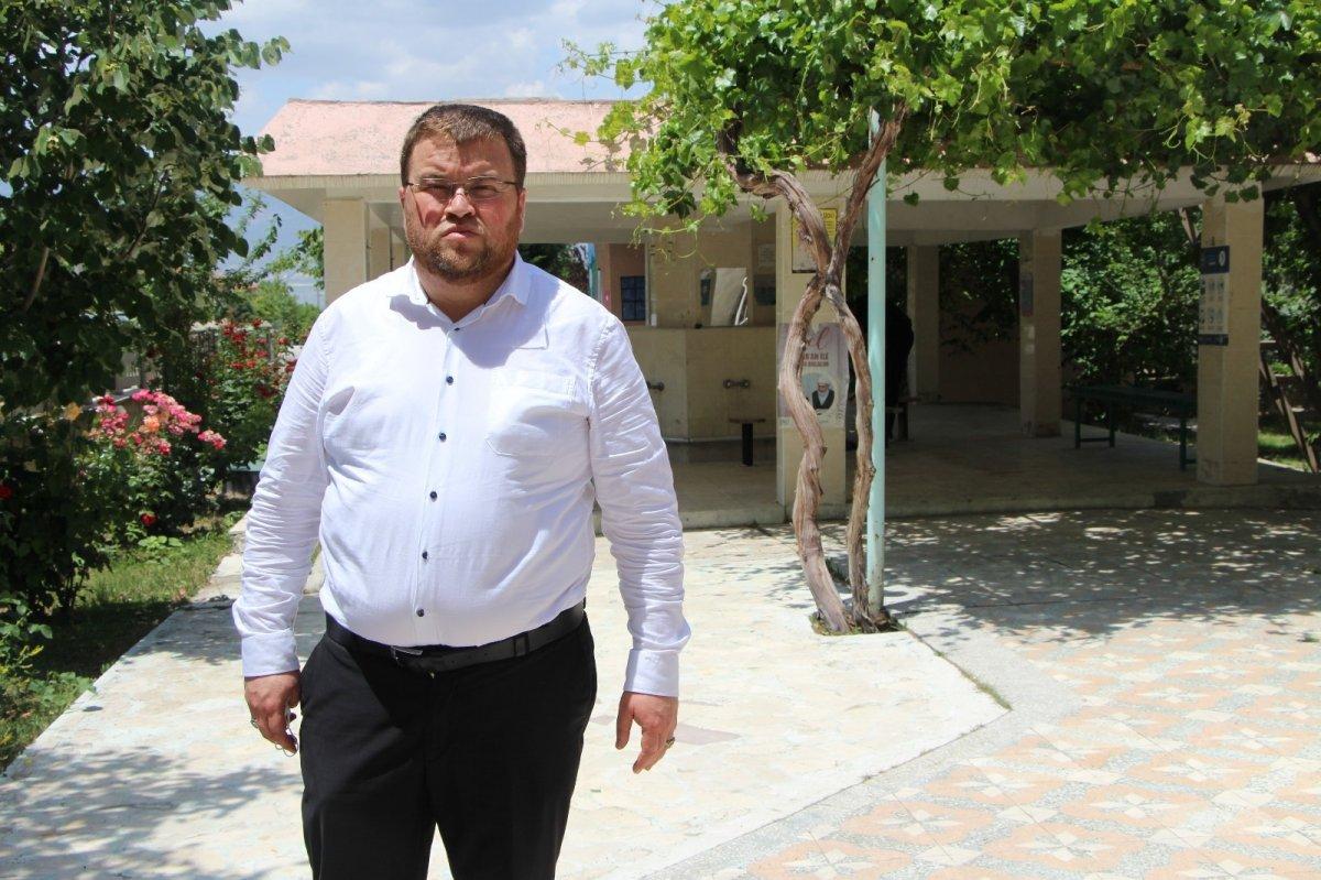 Burdur'da bıçaklanan imamın saldırganlarından biri yakalandı