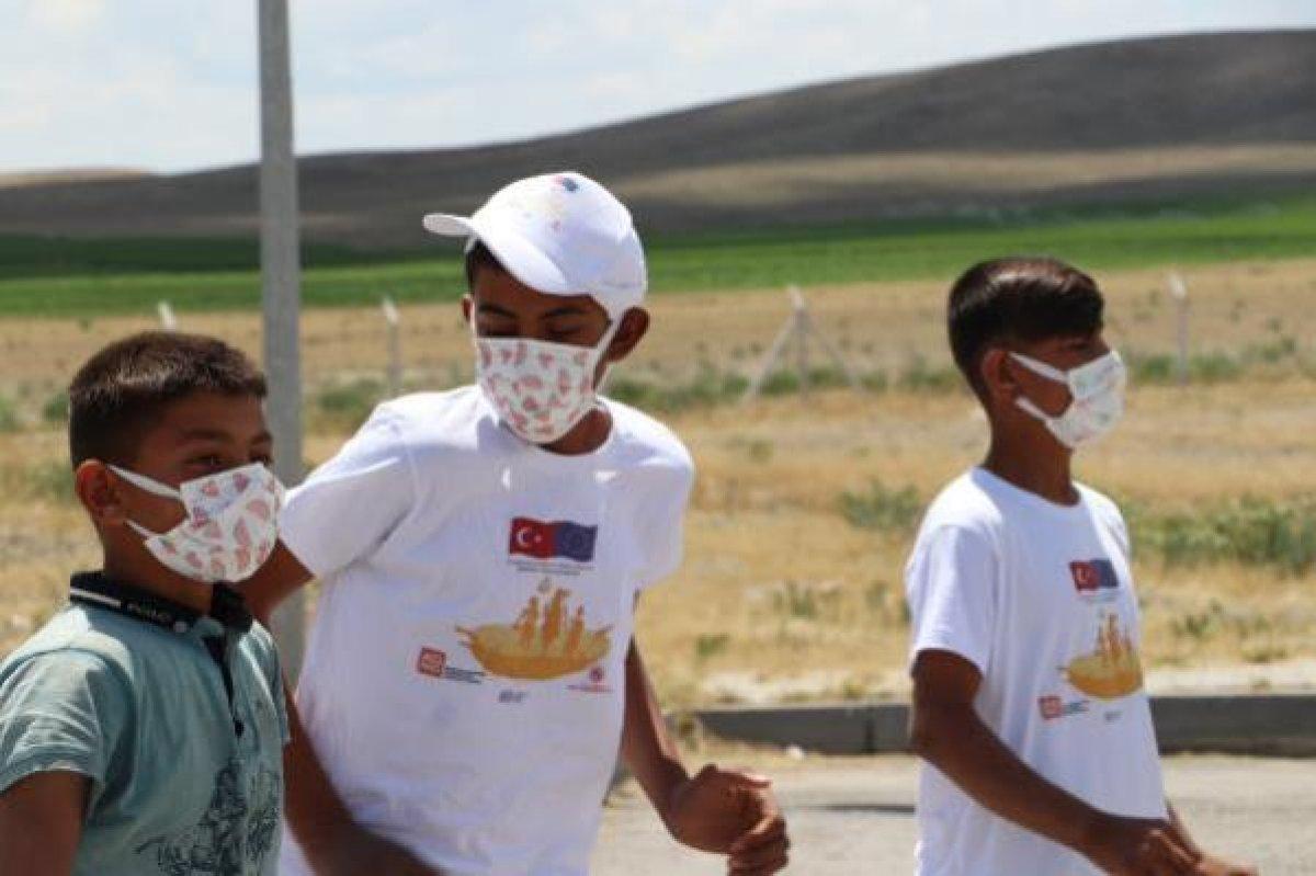 Mevsimlik tarım işçileri için modern yerleşim alanı yapıldı