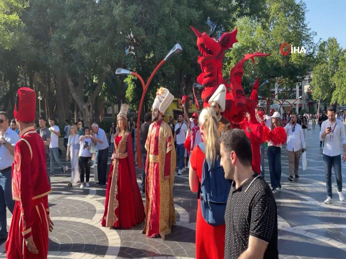 Bakü sokaklarında 'Mehter' coşkusu