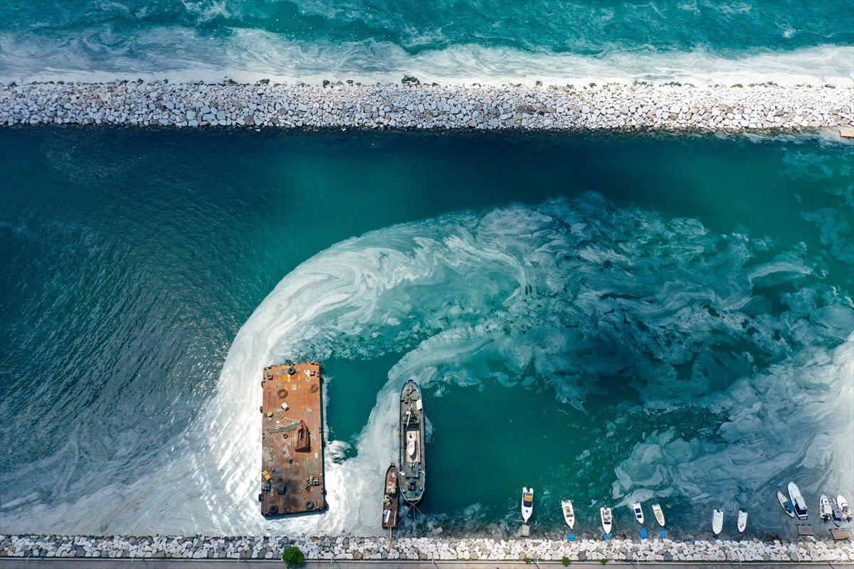 Murat Kurum: 3 bin 288 metreküp müsilaj temizlendi