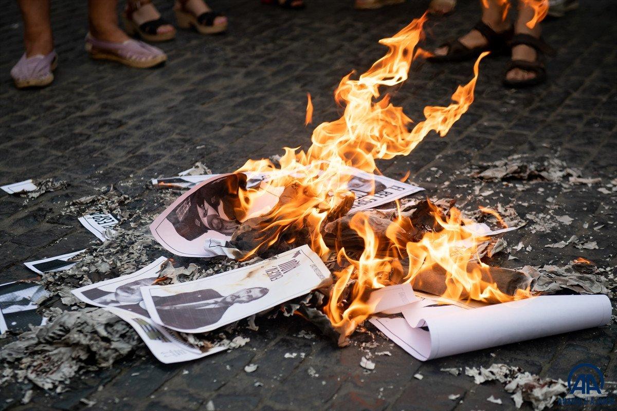 Katalonya'da bağımsızlık yanlıları İspanya Kralı'nın fotoğraflarını yaktı