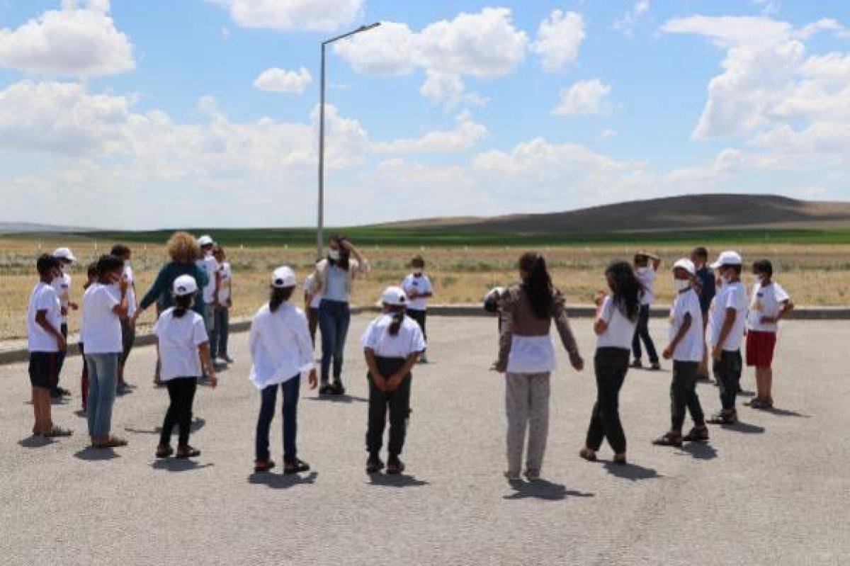 Mevsimlik tarım işçileri için modern yerleşim alanı yapıldı