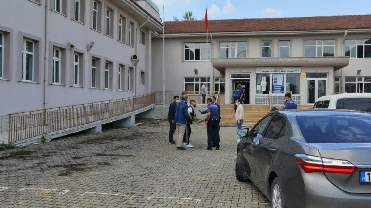 Bursa'da barışmak için gittiği eşini bıçakladı