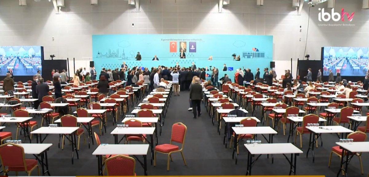 İBB Meclis'te CHP'nin 15 Temmuz iddiası gerginliğe neden oldu