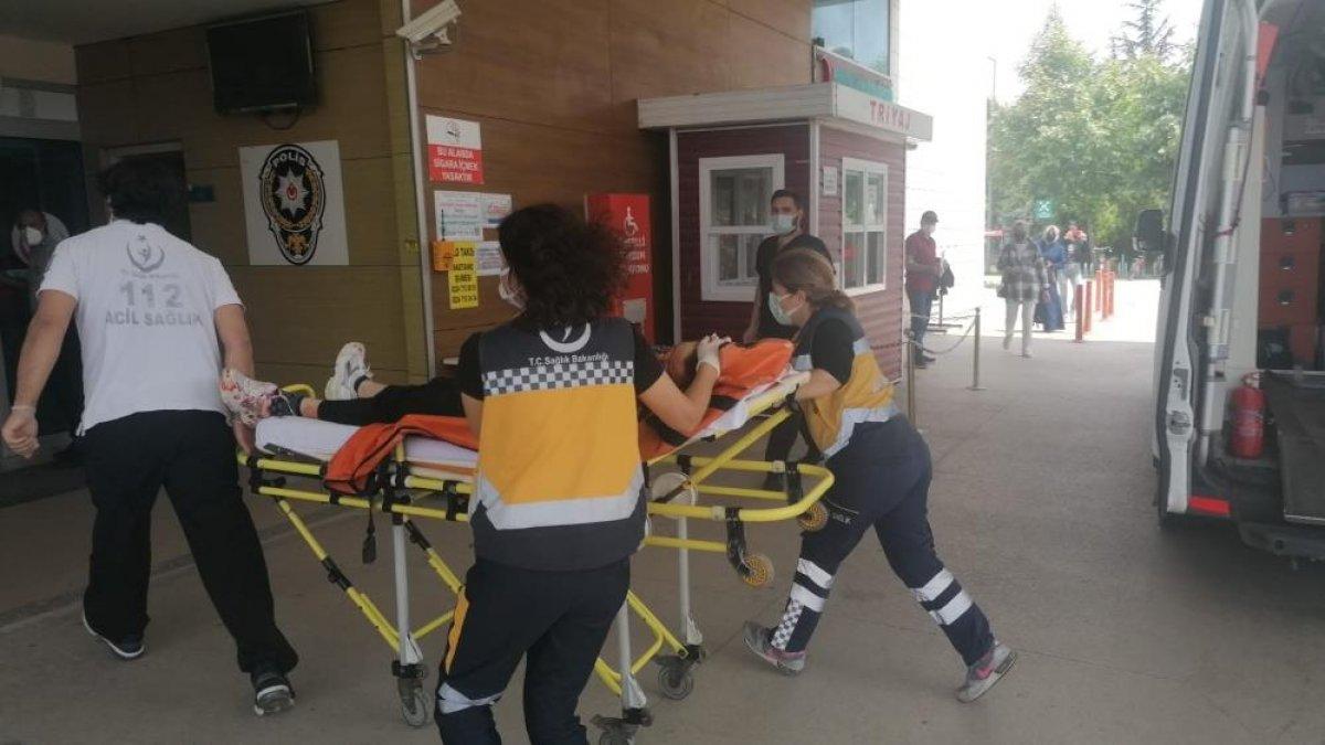 Bursa'da barışmak için gittiği eşini bıçakladı