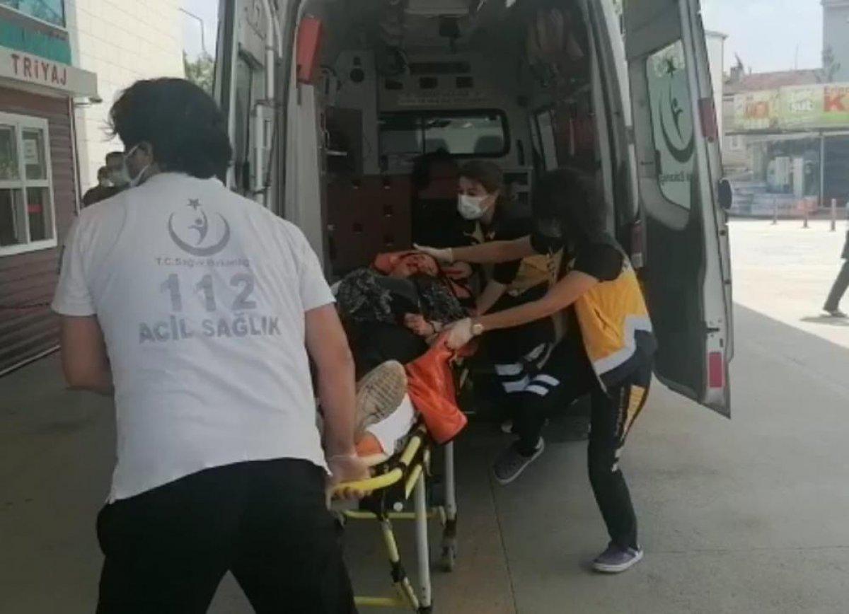 Bursa'da barışmak için gittiği eşini bıçakladı