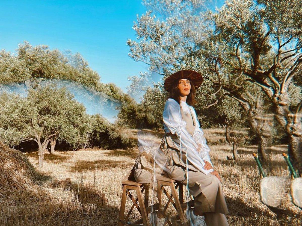 Sertab Erener, köye yerleşti