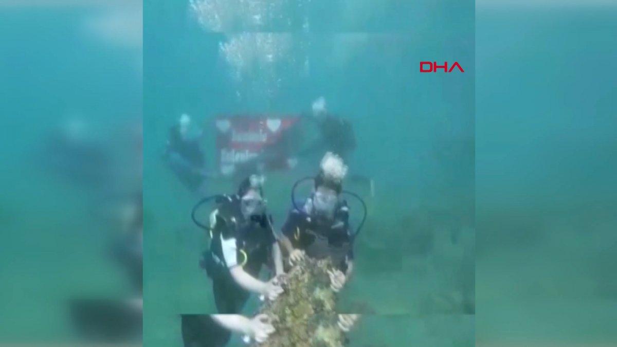Antalya'da su altında evlilik teklifi