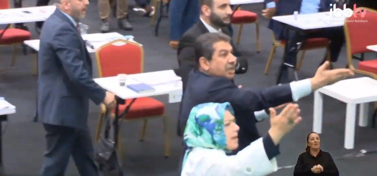 İBB Meclis'te CHP'nin 15 Temmuz iddiası gerginliğe neden oldu