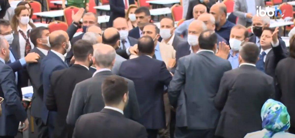 İBB Meclis'te CHP'nin 15 Temmuz iddiası gerginliğe neden oldu