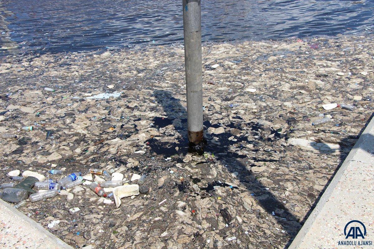 Balıkesir'de müsilaj temizleme çalışmaları devam ediyor