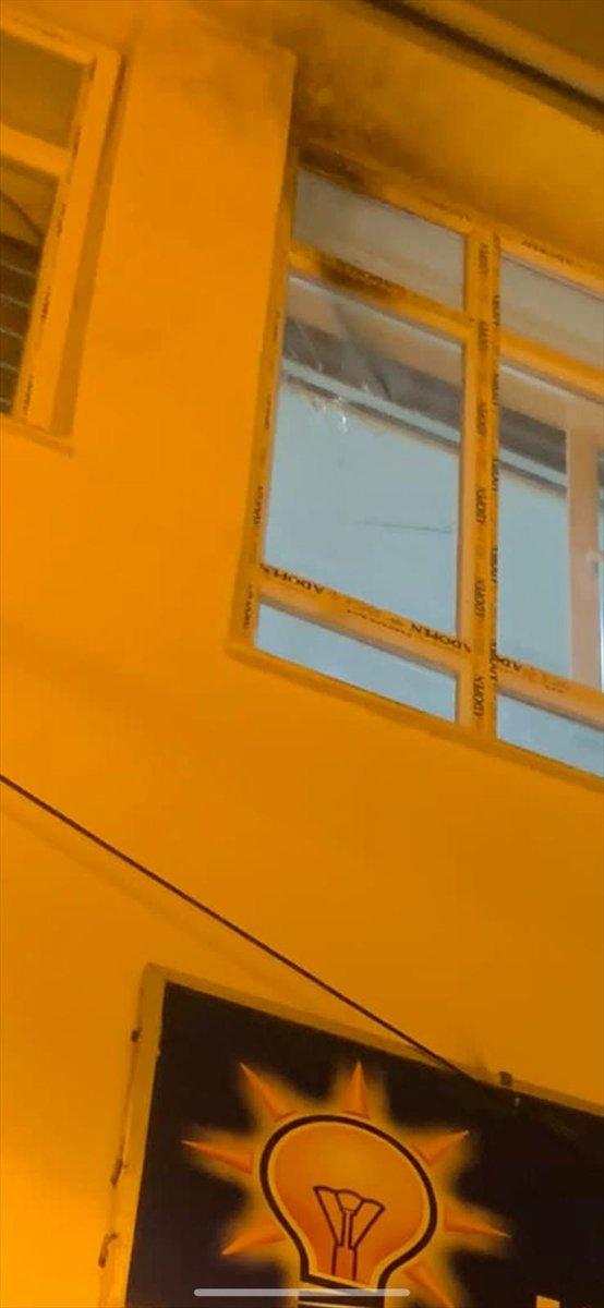 Diyarbakır'da, AK Parti Hani ilçe binasına molotoflu saldırı