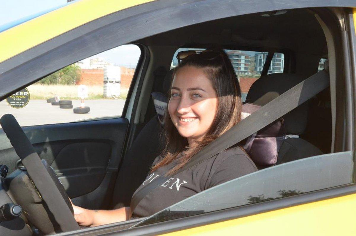 Manisa'da otomobil tutkusu nedeniyle taksici oldu