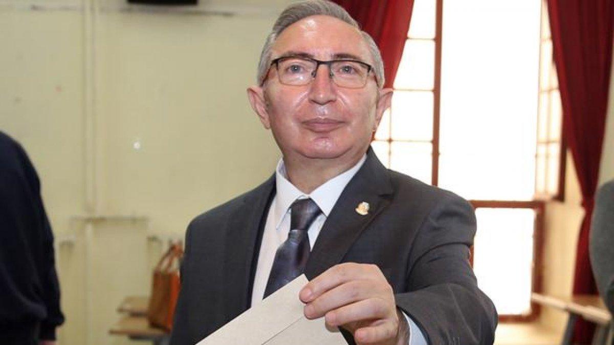 Galatasaray'da Divan Başkanı Aykutalp Derkan oldu