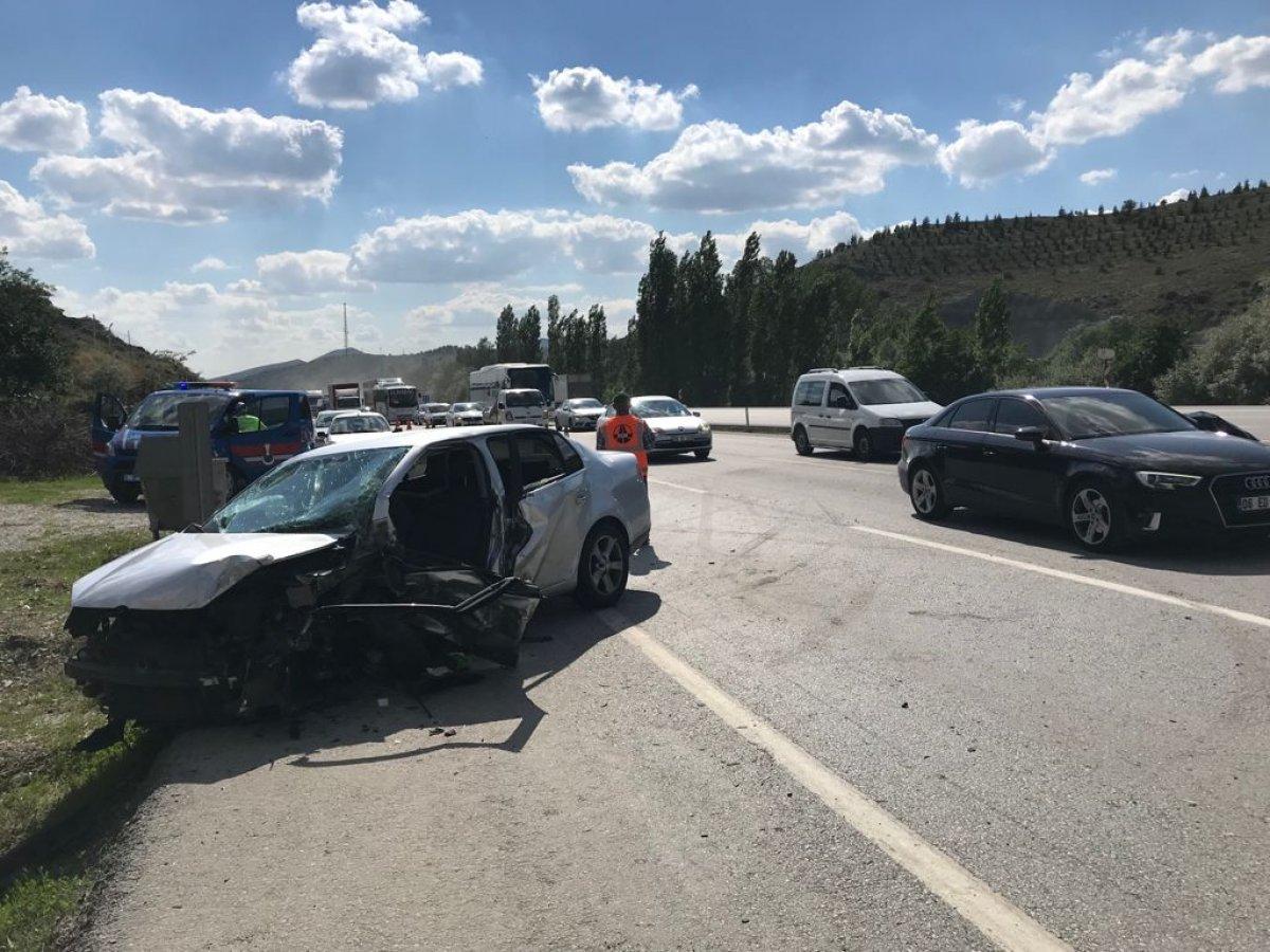 Ankara'da trafik kazası: 6 yaralı