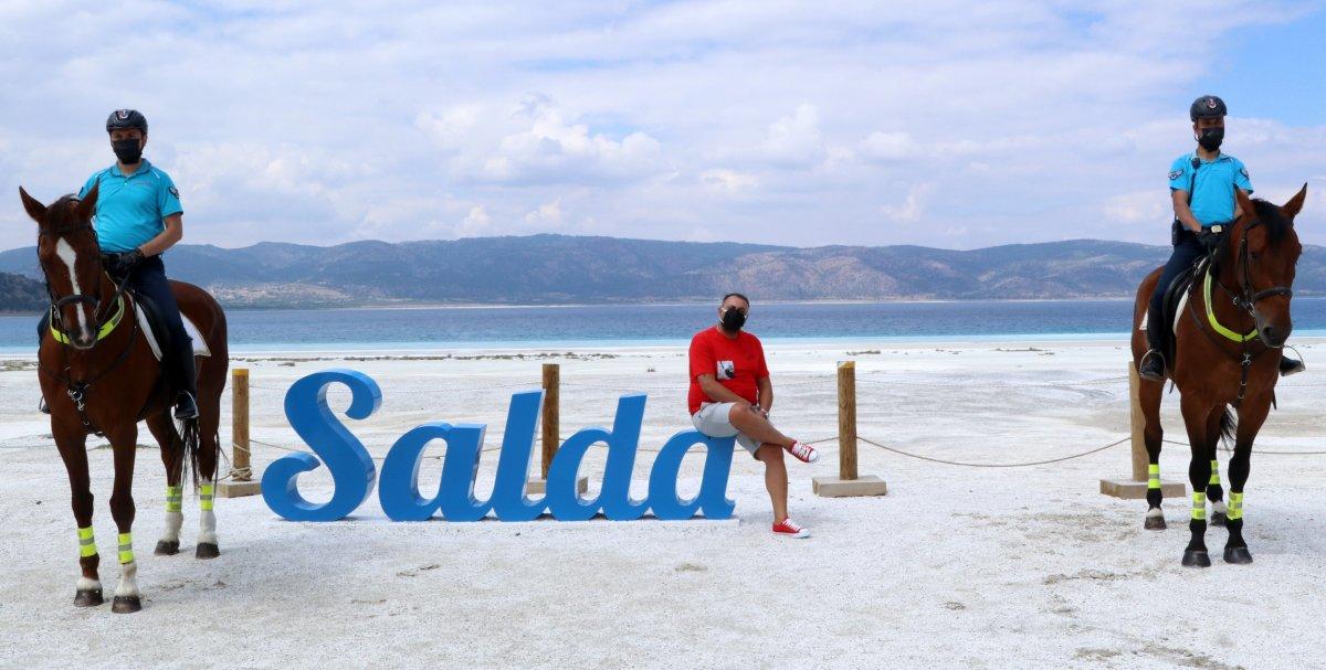 Salda Gölü atlı jandarmalara emanet