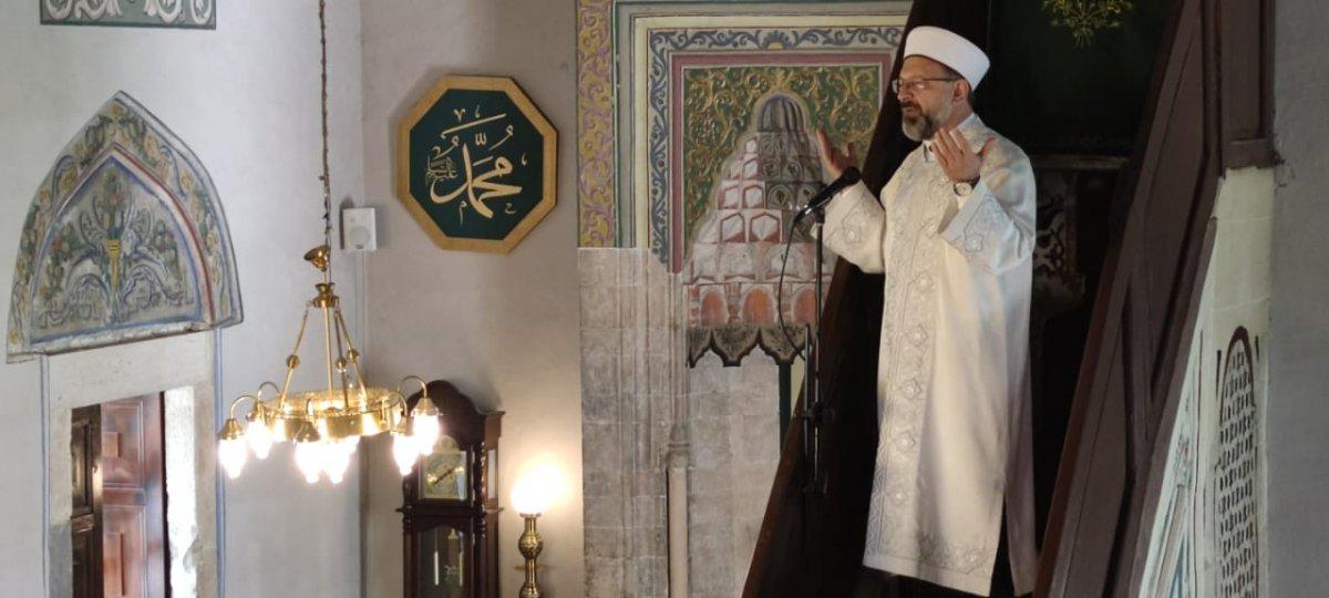 Diyanet İşleri Başkanı Ali Erbaş, Kosova’da cuma namazını kıldırdı