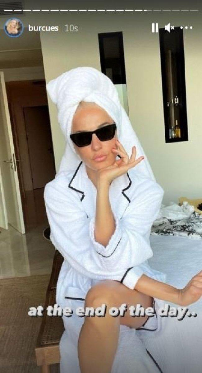 Burcu Esmersoy’un deniz manzaralı evi