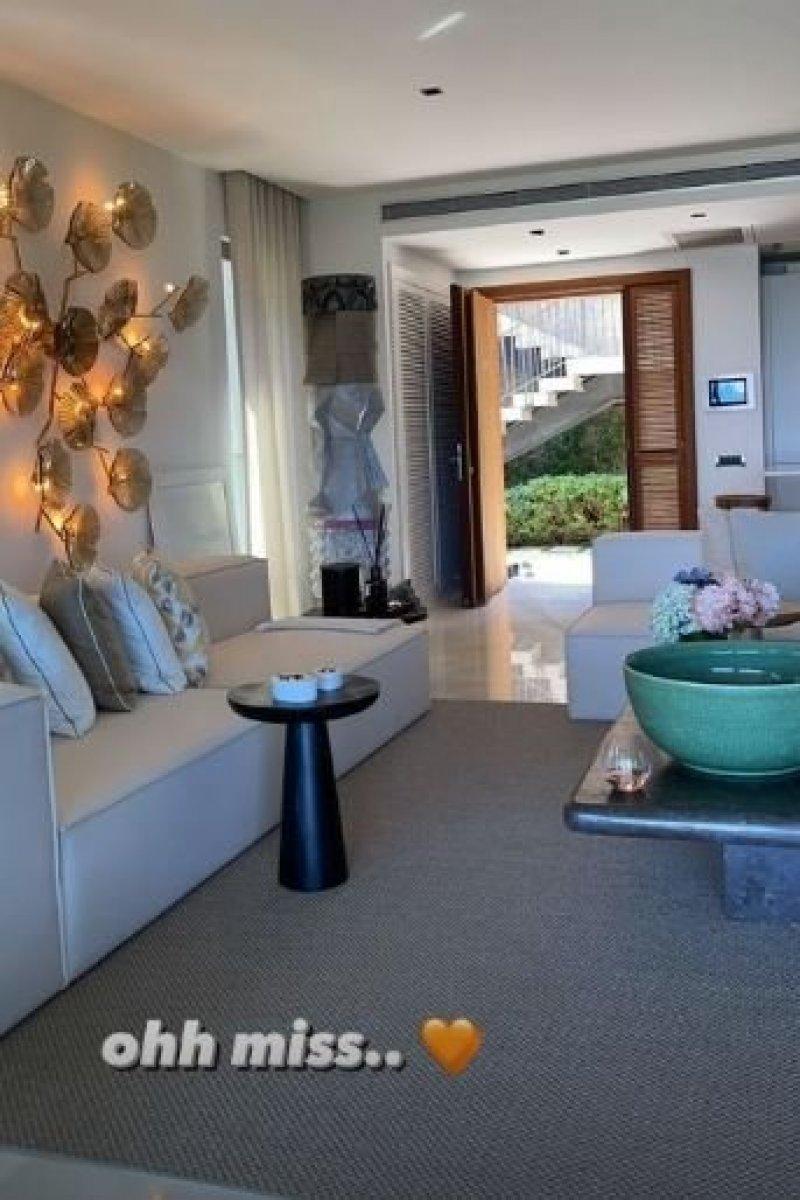 Burcu Esmersoy’un deniz manzaralı evi