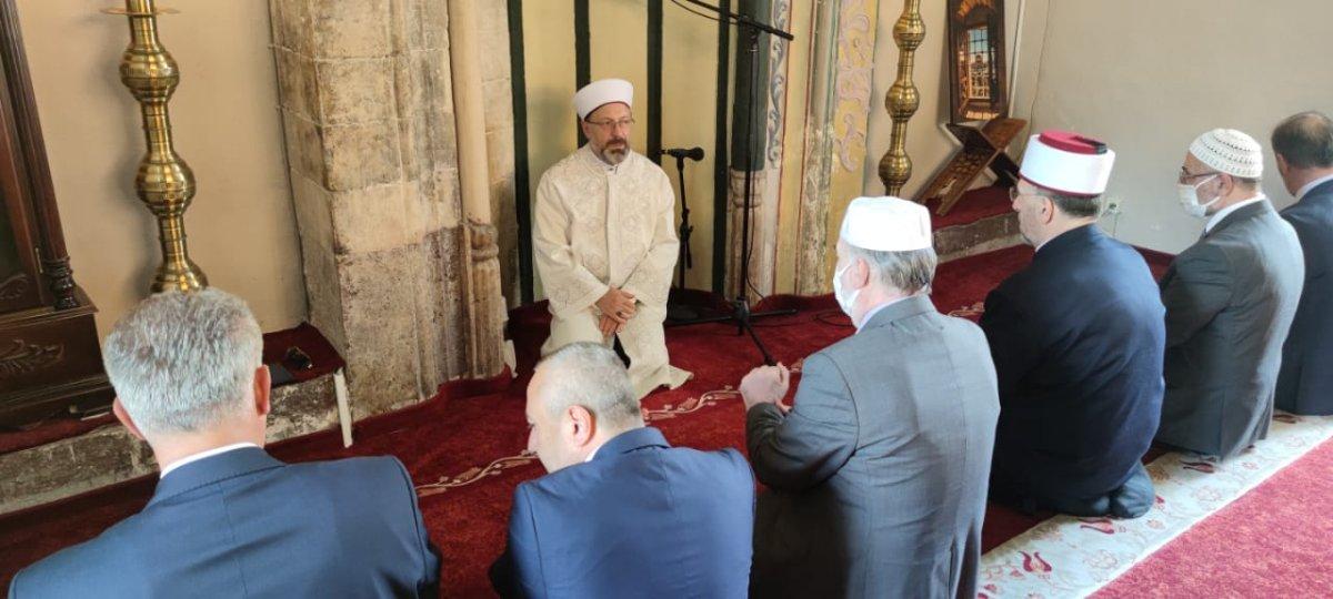 Diyanet İşleri Başkanı Ali Erbaş, Kosova’da cuma namazını kıldırdı