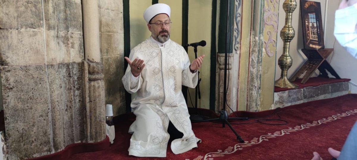 Diyanet İşleri Başkanı Ali Erbaş, Kosova’da cuma namazını kıldırdı