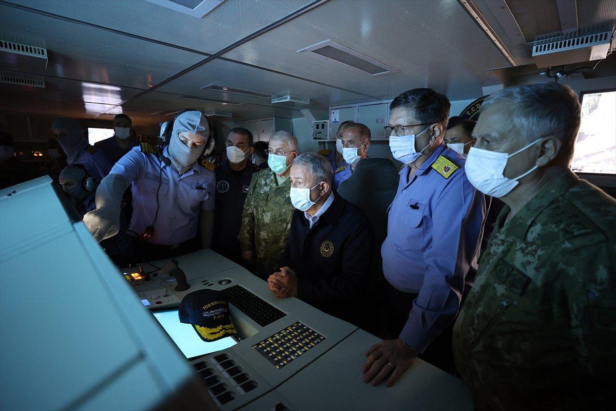 Atmaca'nın isabetli vuruşunda harekat merkezinde yaşanan coşku