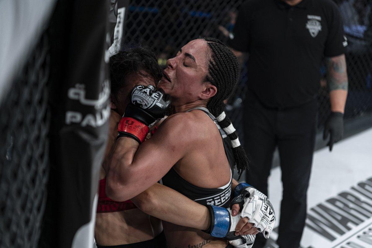 Sabriye Şengül MMA'de Ftouhi'ye karşı kazandı